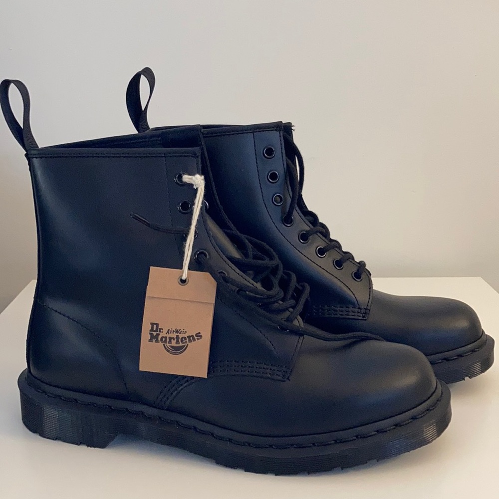 NWT-Dr Martens 1460 Mono boot, black color, size 11